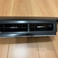 プリウスアルファー　　センターエアコン吹き出し口