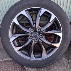 車のパーツ タイヤ、ホイール