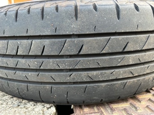 車のパーツ タイヤ、ホイール