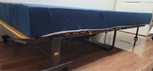 シングルベッド　山善おりたたみベッド　マットレス、マットレスカバー付き