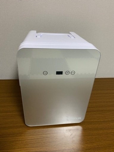 コンパクト冷蔵庫（動作確認済）