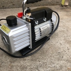 車用エアコン真空ポンプ真空引き機の画像