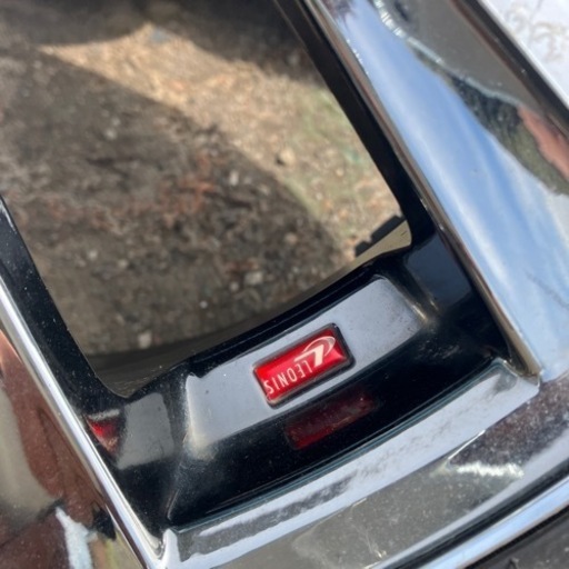 車のパーツ タイヤ、ホイール