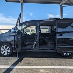 女性ワンオーナー‼️走行9万キロ台☆月々1.2万円〜分割払い可❗️車検2年付き！大人気☆日産 セレナ ハイウェイスター☆8人乗り☆SDナビ付き☆走行中DVD観れます☆ETC付き☆バックカメラ付き☆ドラレコ☆両側電動スライドドア☆ウィンカーミラー☆フル装備☆事故歴修復歴なし☆車内広々三列シート‼️の画像