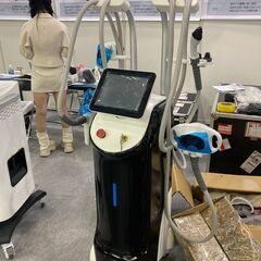 ★史上最高峰★特許キャビ―テーション「ヴェラシェイプ」エステ以上の効果、エステでは叶わない国内初上陸の痩身機器【VSHAPE】の画像