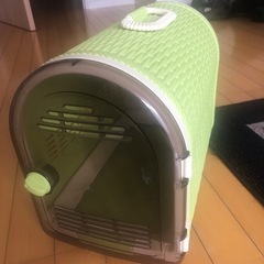 犬、猫用キャリーケース