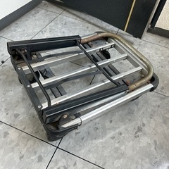 伸縮性台車の画像