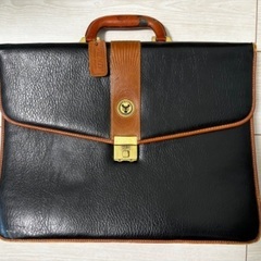 2種類　レザーバッグの画像
