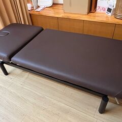マッサージベッドの画像