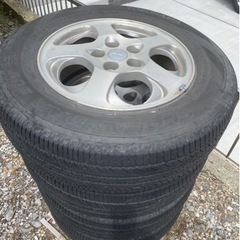 中古タイヤ215/70R16