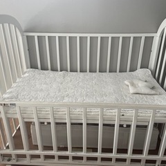 katoji ホワイトベビーベッドの画像