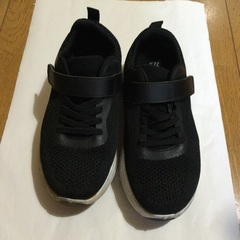 マジックテープ式 スニーカーの画像