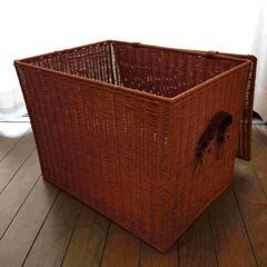 籐のランドリーボックス、おもちゃ箱の画像
