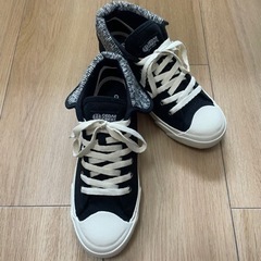 ハイカットスニーカー　24cm   
新品タグ付き⭐️        