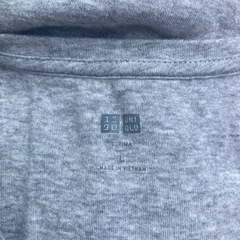 996.UNIQLO グレーのスーピマコットン タンクトップ☆