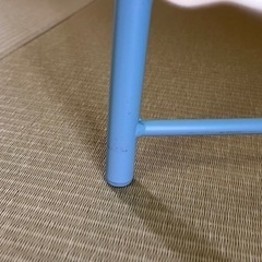 IKEA GLADOM トレイテーブル　ブルー　の画像