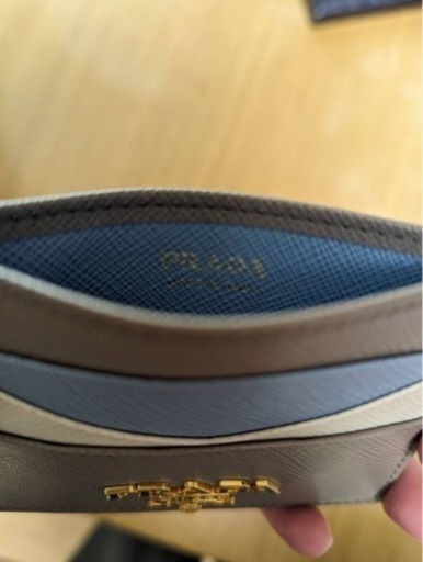 PRADA カードケース　名刺入れ