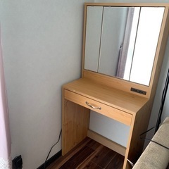 ドレッサー　三面鏡