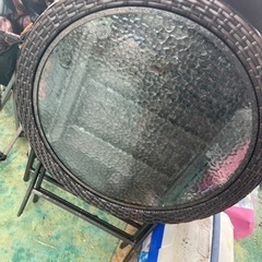 テーブル＆椅子セット売りの画像