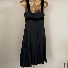BANANA REPUBLICドレスの画像