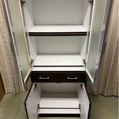 食器棚 【2つセットでこの値段です】の画像