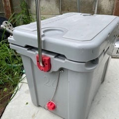 早い物勝ちです。ハードクーラーボックス　EVERBILTの画像