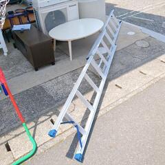 ピカコーポレーション☆28WA-40B☆プッシュ式２段脚立、脚立、はしご【浜村鹿野温泉ICから3分 買取本舗 宮本リサイクル 営業時間9～19時 定休日水曜のみ←連絡できませんm(_ _)m】の画像