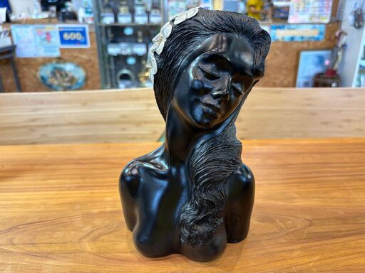 【愛品館八千代店】黒珊瑚の置物　フランク シャーマン　フラガール「MELIA」