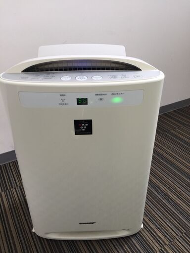 ♪SHARP シャープ プラズマクラスターシャワー 加湿空気清浄機 KC-B50-W 2013年製 動作品 中古 家電 (NF240526)382-42W