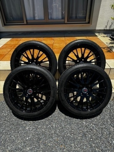 車のパーツ タイヤ、ホイール