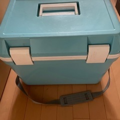 クーラーボックス