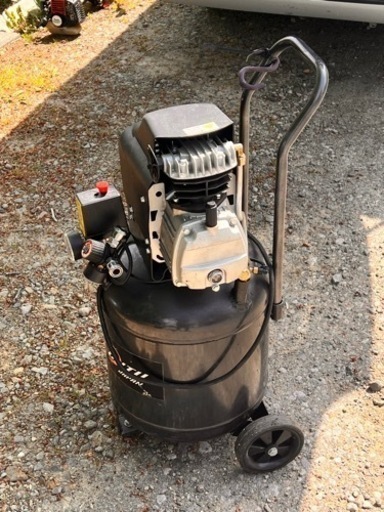 コンプレッサー