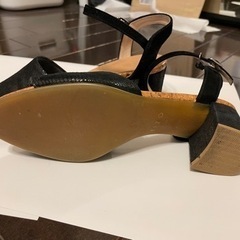 2足セット！EIZOパンプスとサンダル22.5センチの画像