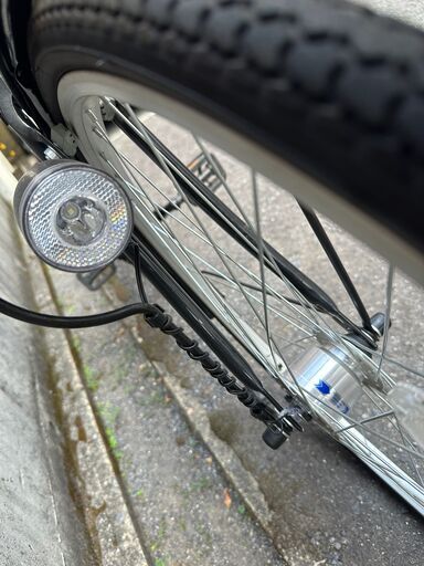 自転車 26インチ LEDオートライト シマノ製6段変速ギア 折りたたみ 盗難防止後輪サークル鍵
