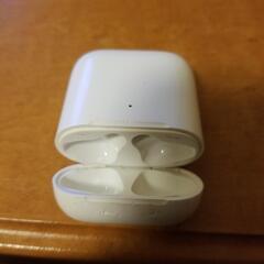 5/2処分 AirPods充電器の画像