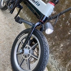 自転車 折りたたみ自転車の画像