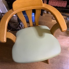 ダイニングテーブルの画像