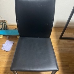 boconcept   ダイニングテーブルとイスの画像