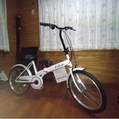 自転車 折りたたみ自転車の画像