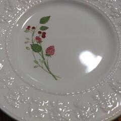 Wedgwood プレートセットの画像