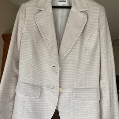 フォーマルスーツ　レディースの画像