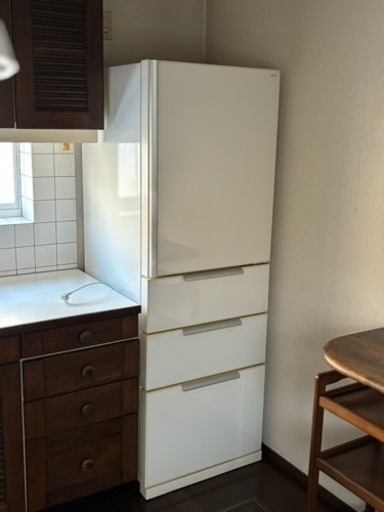 【SANYO】三洋 冷蔵庫 ファミリー向け 合計355L [冷蔵室196L 冷凍85L 野菜室74L] SR-SD36T 2010年製