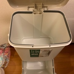 ゴミ箱　の画像