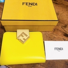 Fendi FFダイヤモンド財布の画像