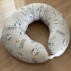 ほぼ未使用品★子供用品 産後用品 授乳クッションの画像