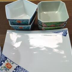 16枚ですが…4枚サービス致します😊有田焼食器色々の画像