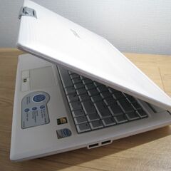 ノートPC/ASUS MODEL:F8V 14インチ液晶の画像