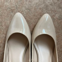 green label relaxing かかとリボンハイヒール　24.5㎝の画像