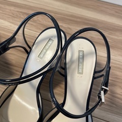 箱あり•美品　Giorgio Armani　ハイヒール　トリコロールカラー　サイズ39の画像