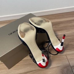 箱あり•美品　Giorgio Armani　ハイヒール　トリコロールカラー　サイズ39の画像